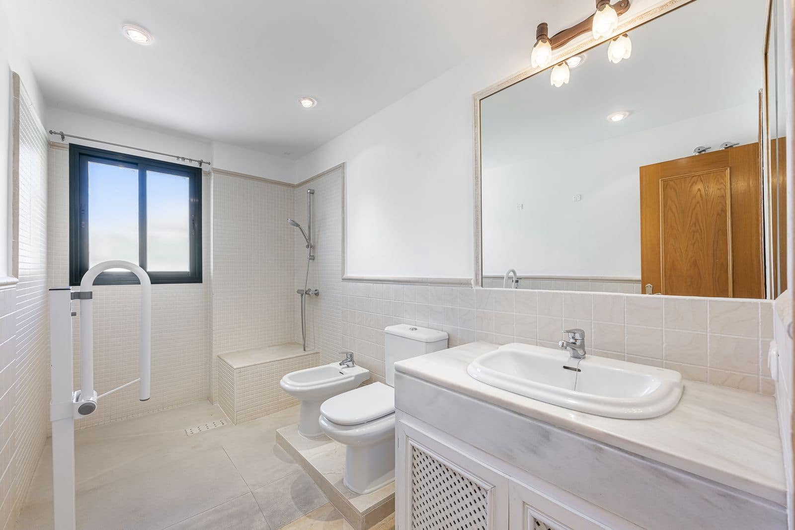 3 bedroom Apartment for sale in San Pedro de Alcantara - € 649,000 (Ref: 9967410)