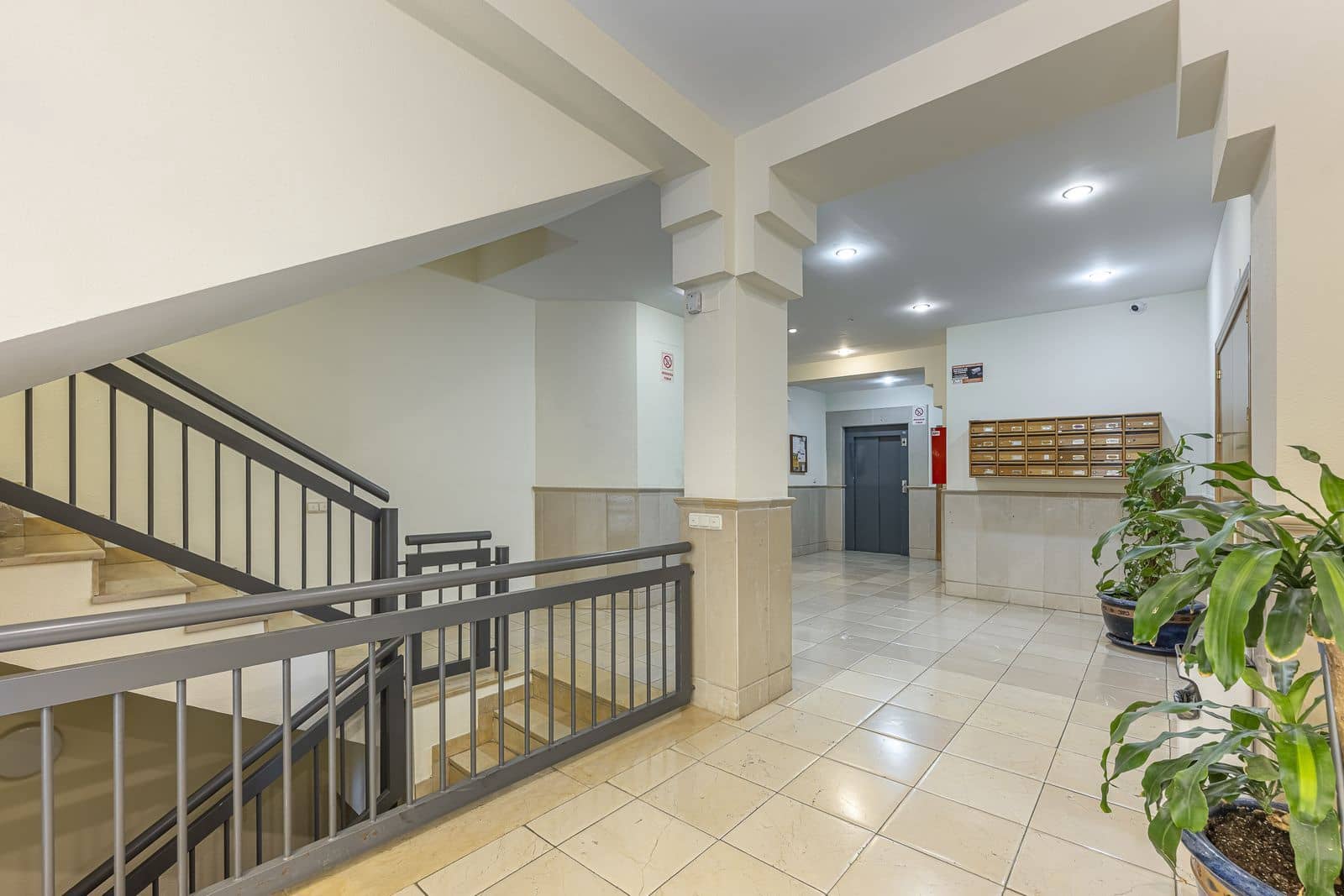 3 bedroom Apartment for sale in San Pedro de Alcantara - € 649,000 (Ref: 9967410)