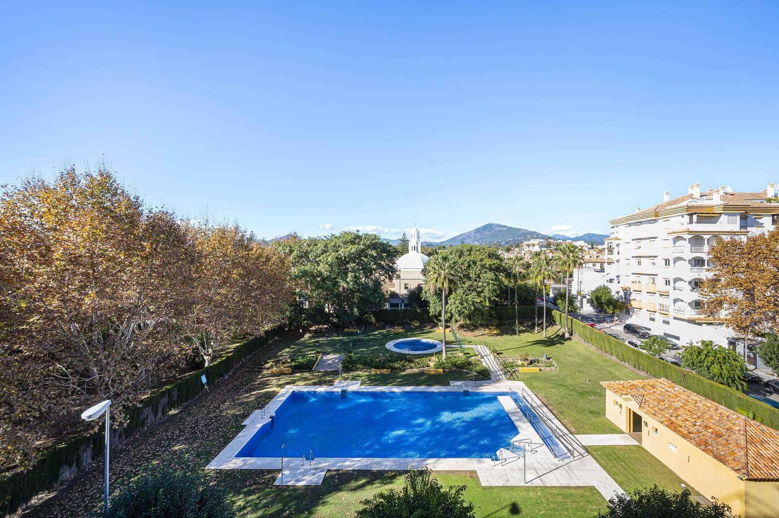 3 bedroom Apartment for sale in San Pedro de Alcantara - € 649,000 (Ref: 9967410)