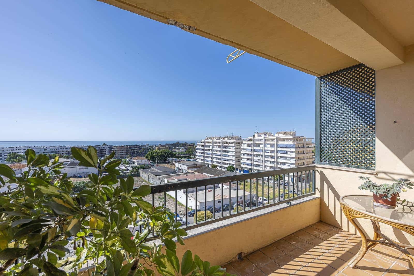 3 bedroom Apartment for sale in San Pedro de Alcantara - € 649,000 (Ref: 9967410)