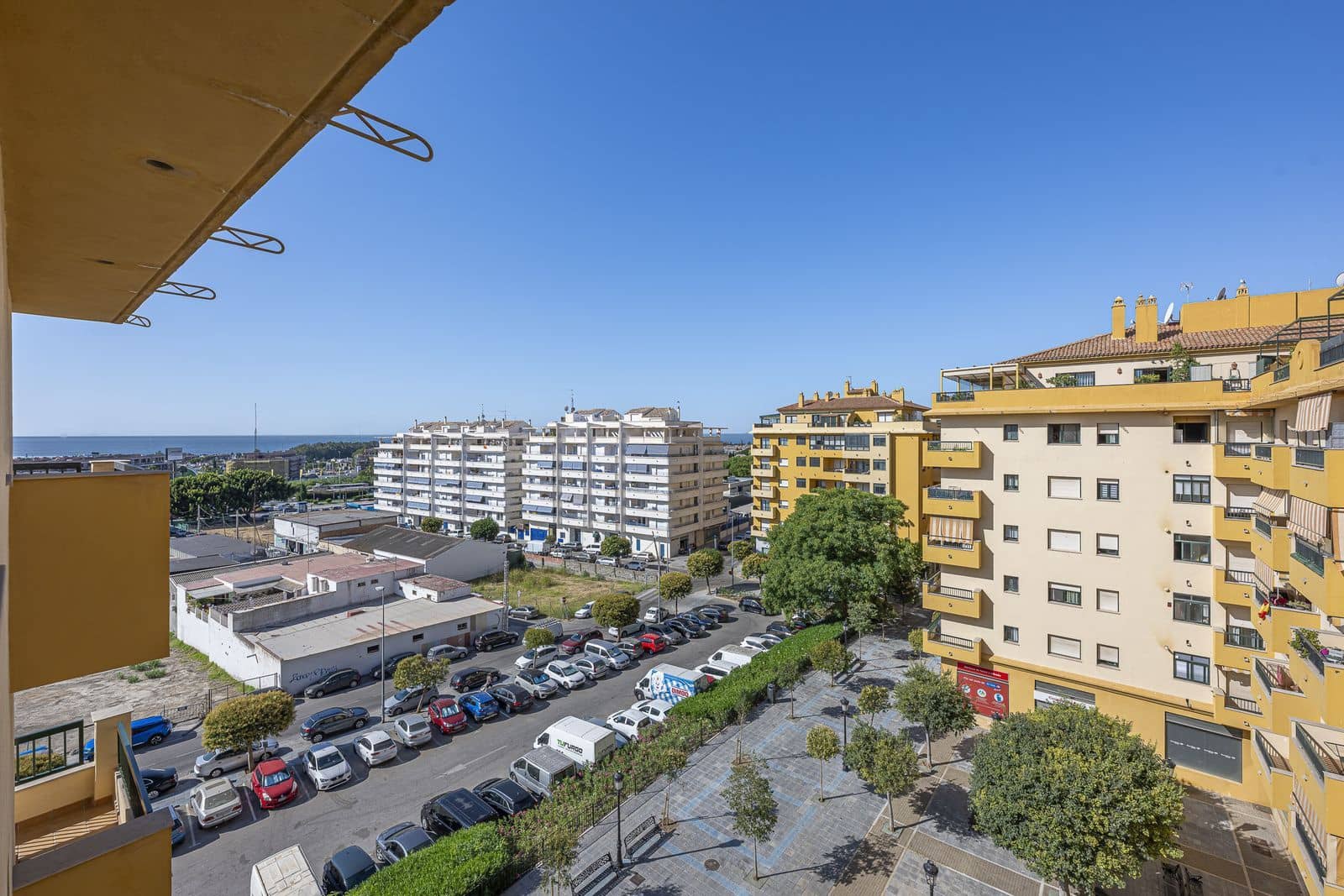 3 bedroom Apartment for sale in San Pedro de Alcantara - € 649,000 (Ref: 9967410)