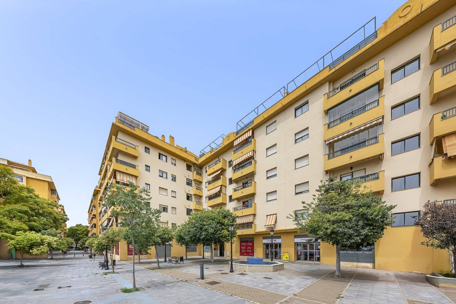 3 bedroom Apartment for sale in San Pedro de Alcantara - € 649,000 (Ref: 9967410)