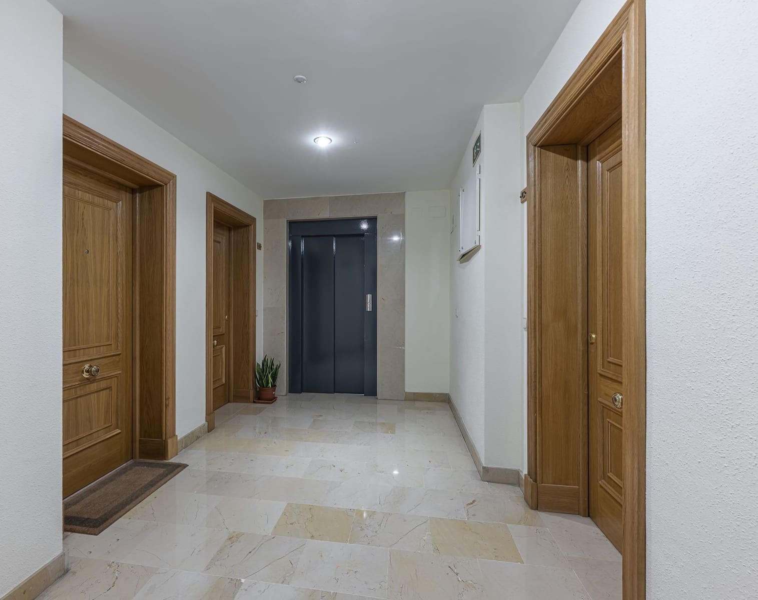 3 bedroom Apartment for sale in San Pedro de Alcantara - € 649,000 (Ref: 9967410)