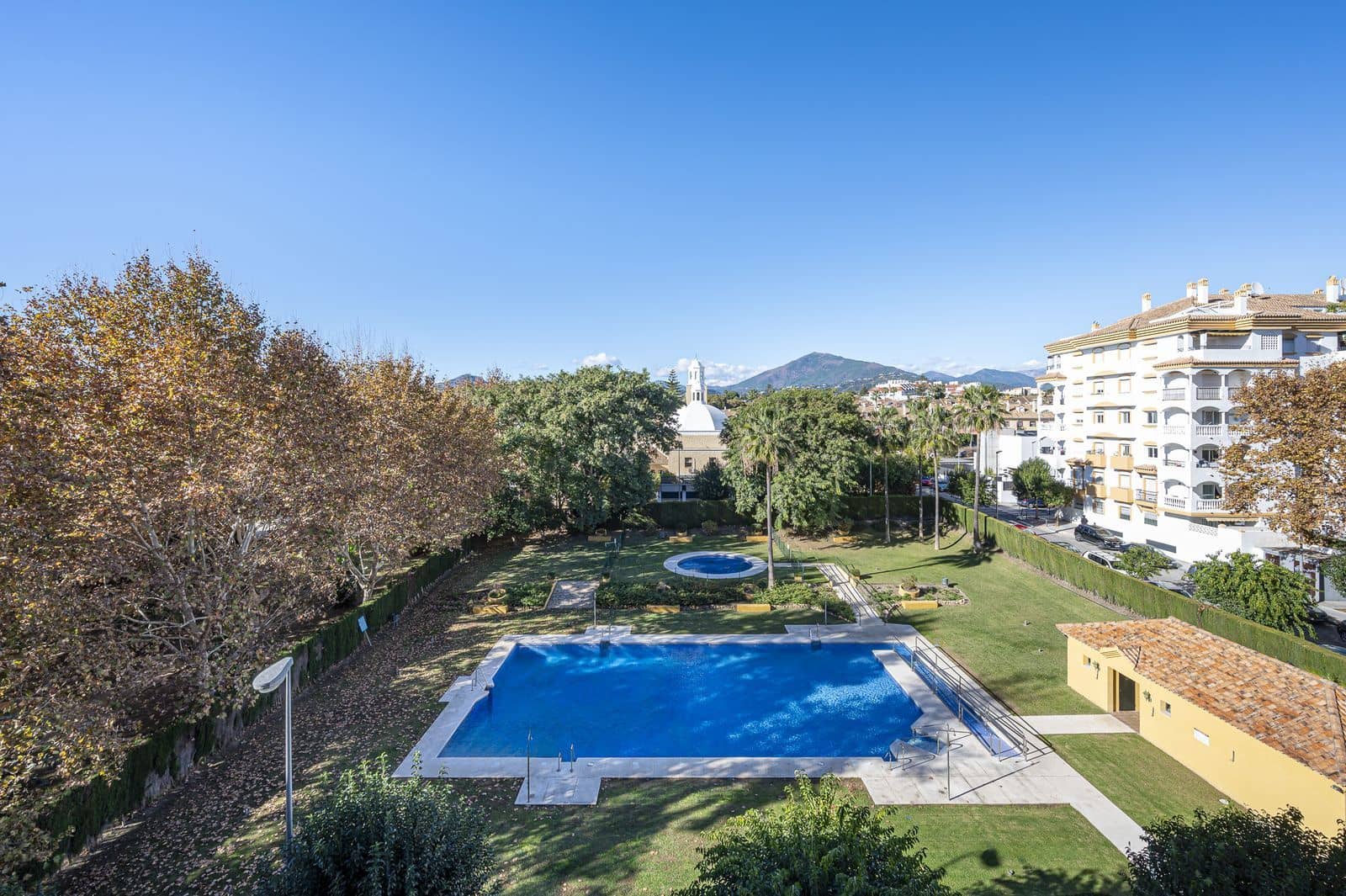 3 bedroom Apartment for sale in San Pedro de Alcantara - € 649,000 (Ref: 9967410)