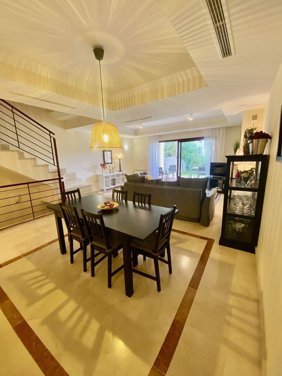 3 soveværelse Byhus til salg i Nueva Andalucia - € 780.000 (Ref: 9967414)