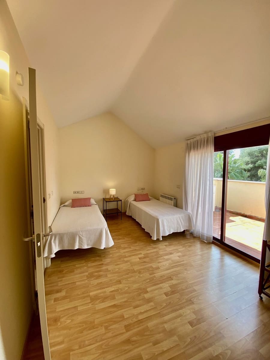 3 soveværelse Byhus til salg i Nueva Andalucia - € 780.000 (Ref: 9967414)