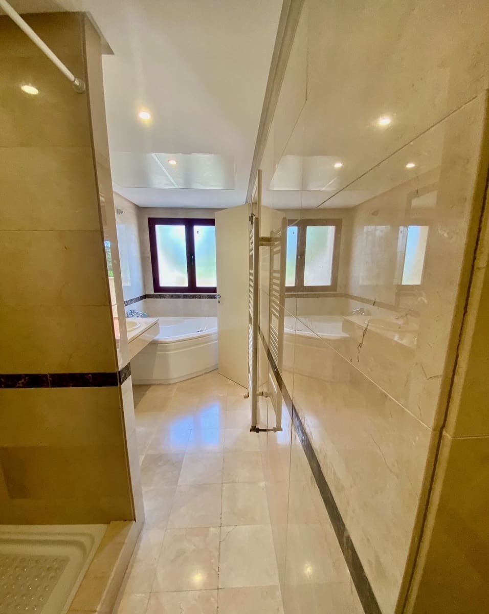 3 soveværelse Byhus til salg i Nueva Andalucia - € 780.000 (Ref: 9967414)