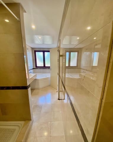 3 makuuhuone Omakotitalo myytävänä paikassa Nueva Andalucia, Marbella - 780 000 € (Ref: 9967414)
