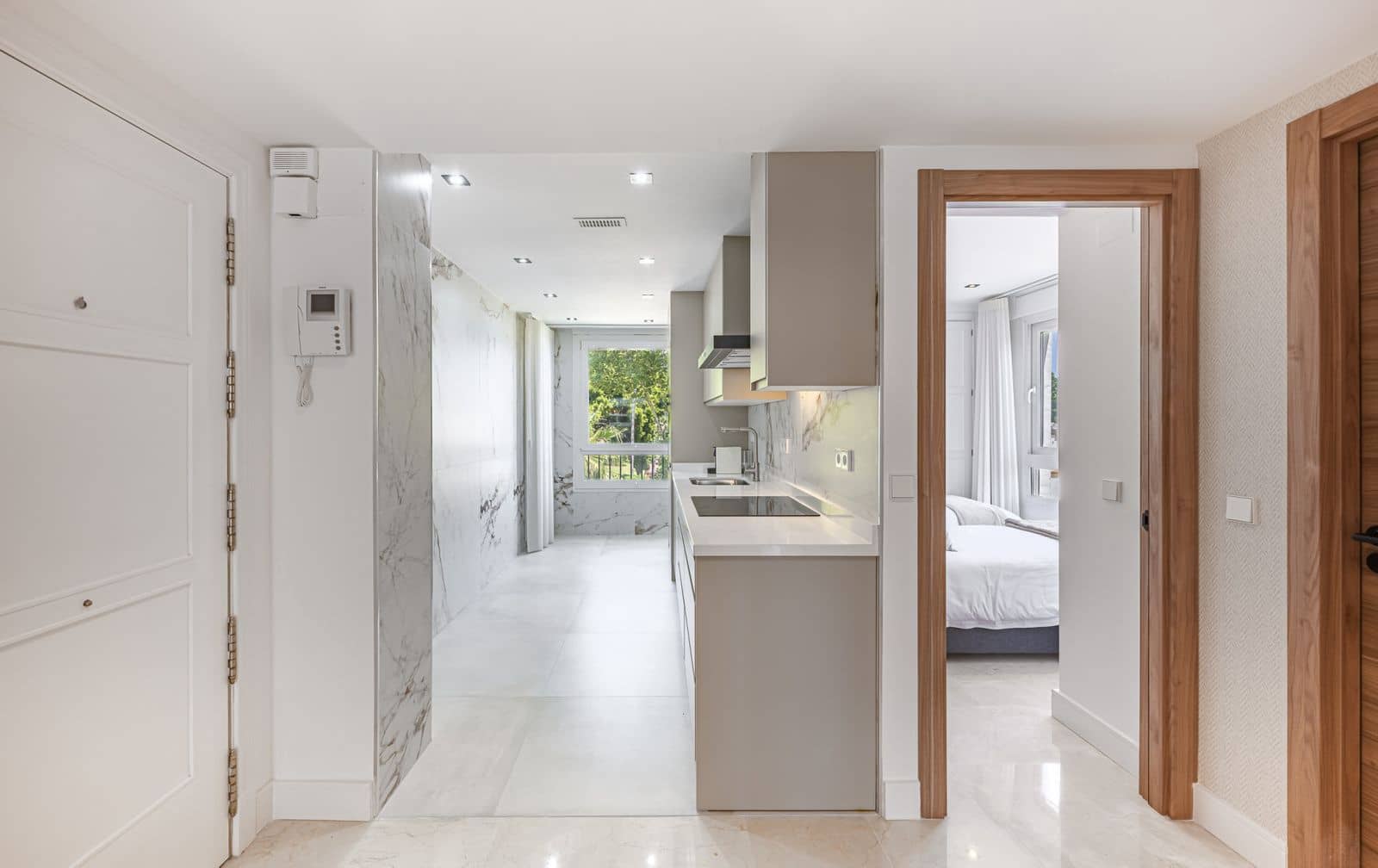 2 chambre Appartement à vendre à Golden Mile - 1 350 000 € (Ref: 9967415)