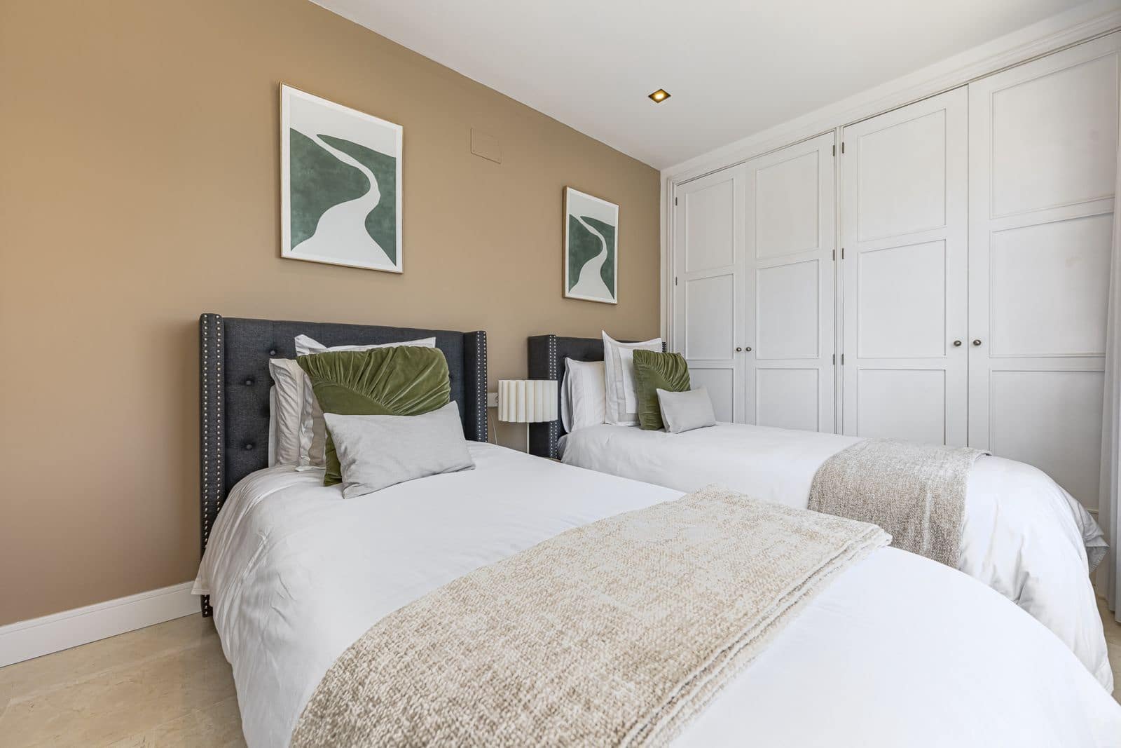 2 chambre Appartement à vendre à Golden Mile - 1 350 000 € (Ref: 9967415)