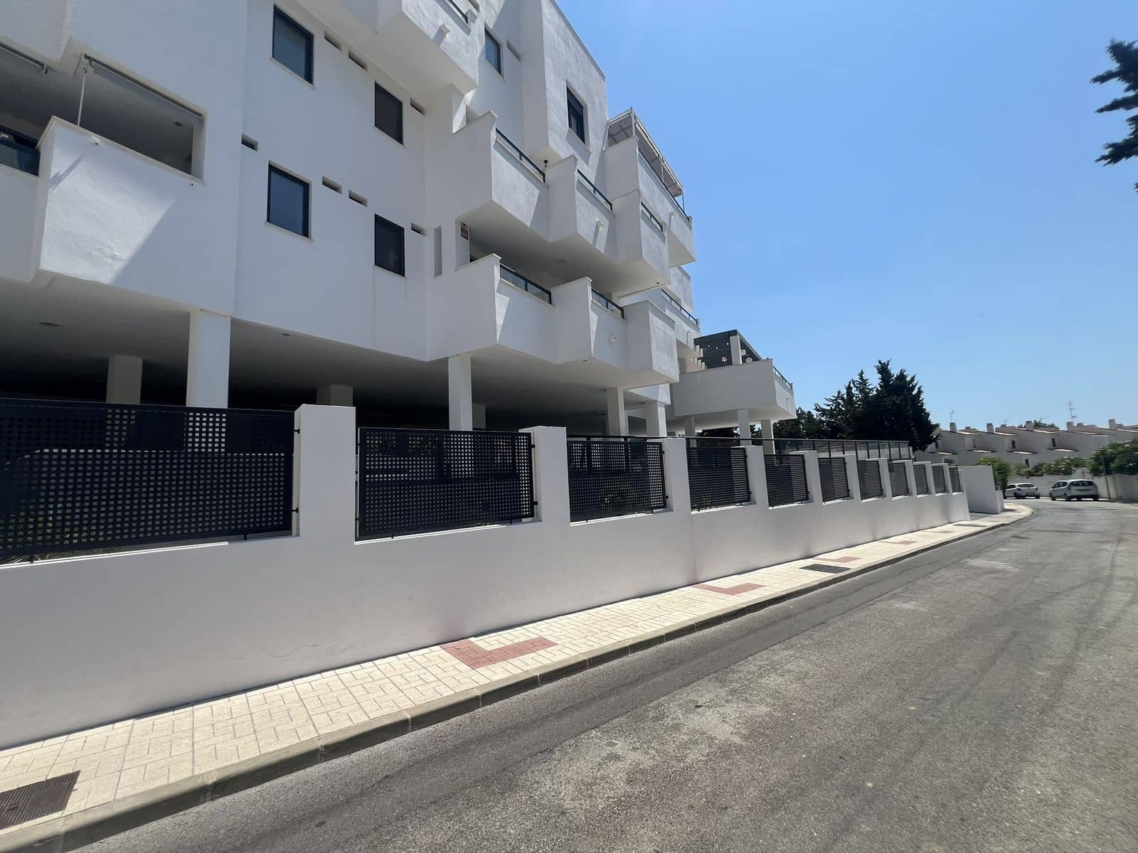 2 bedroom Townhouse for sale in Torremolinos - € 580,000 (Ref: 9967422)