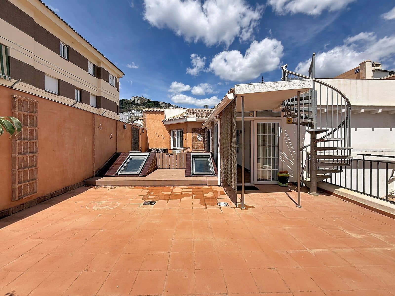 Casa de 5 habitaciones en Málaga ciudad en venta - 845.000 € (Ref: 9967432)