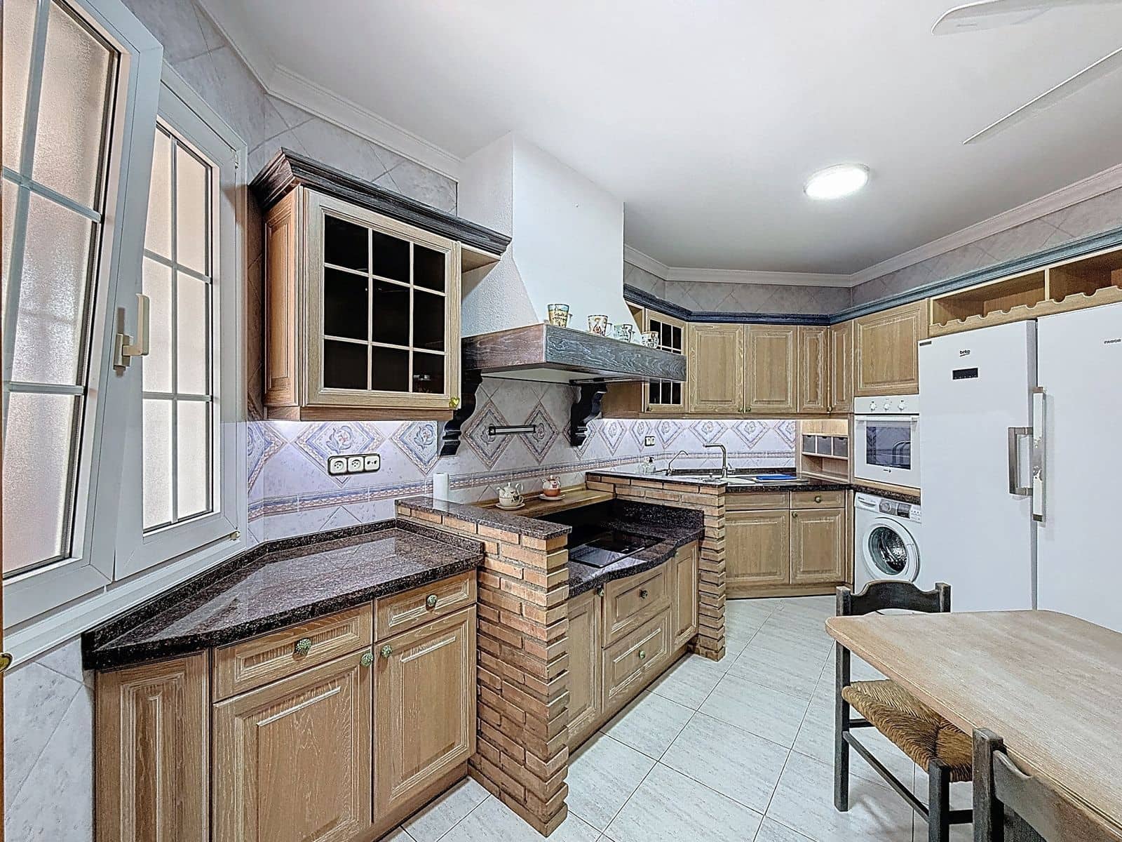 Casa de 5 habitaciones en Málaga ciudad en venta - 845.000 € (Ref: 9967432)