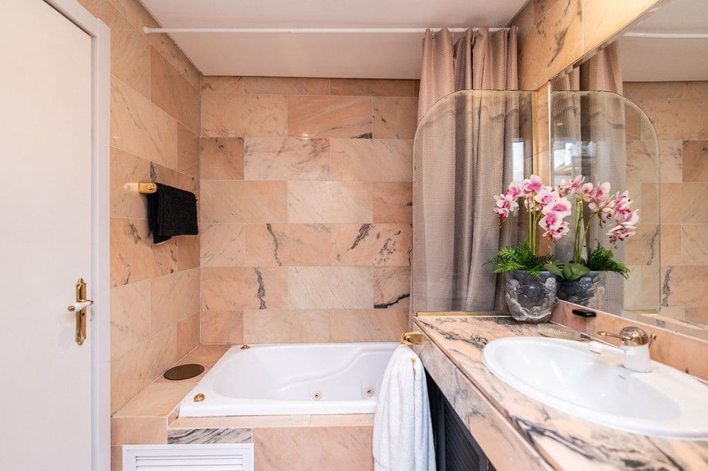 1 Zimmer Apartment zu verkaufen in Marbella - 495.000 € (Ref: 9967438)