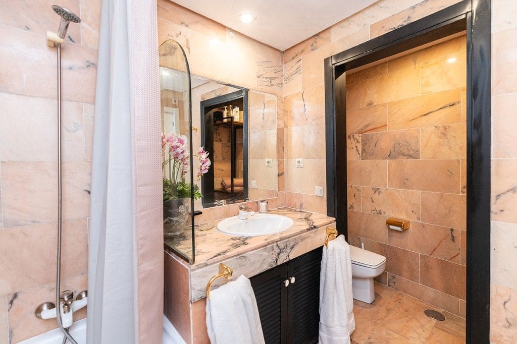 1 Zimmer Apartment zu verkaufen in Marbella - 495.000 € (Ref: 9967438)
