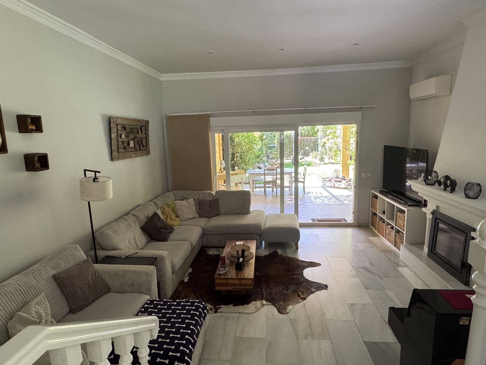 3 bedroom Semi-detached Villa for sale in Calahonda - € 670,000 (Ref: 9967447)