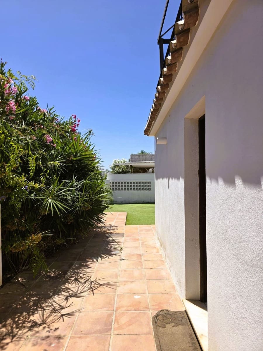 3 camera da letto Villa in vendita in Estepona - 1.200.000 € (Rif: 9967448)