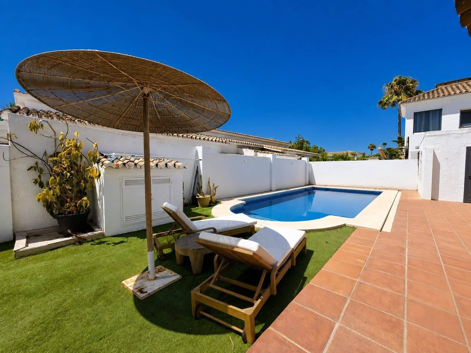 3 camera da letto Villa in vendita in Estepona - 1.200.000 € (Rif: 9967448)