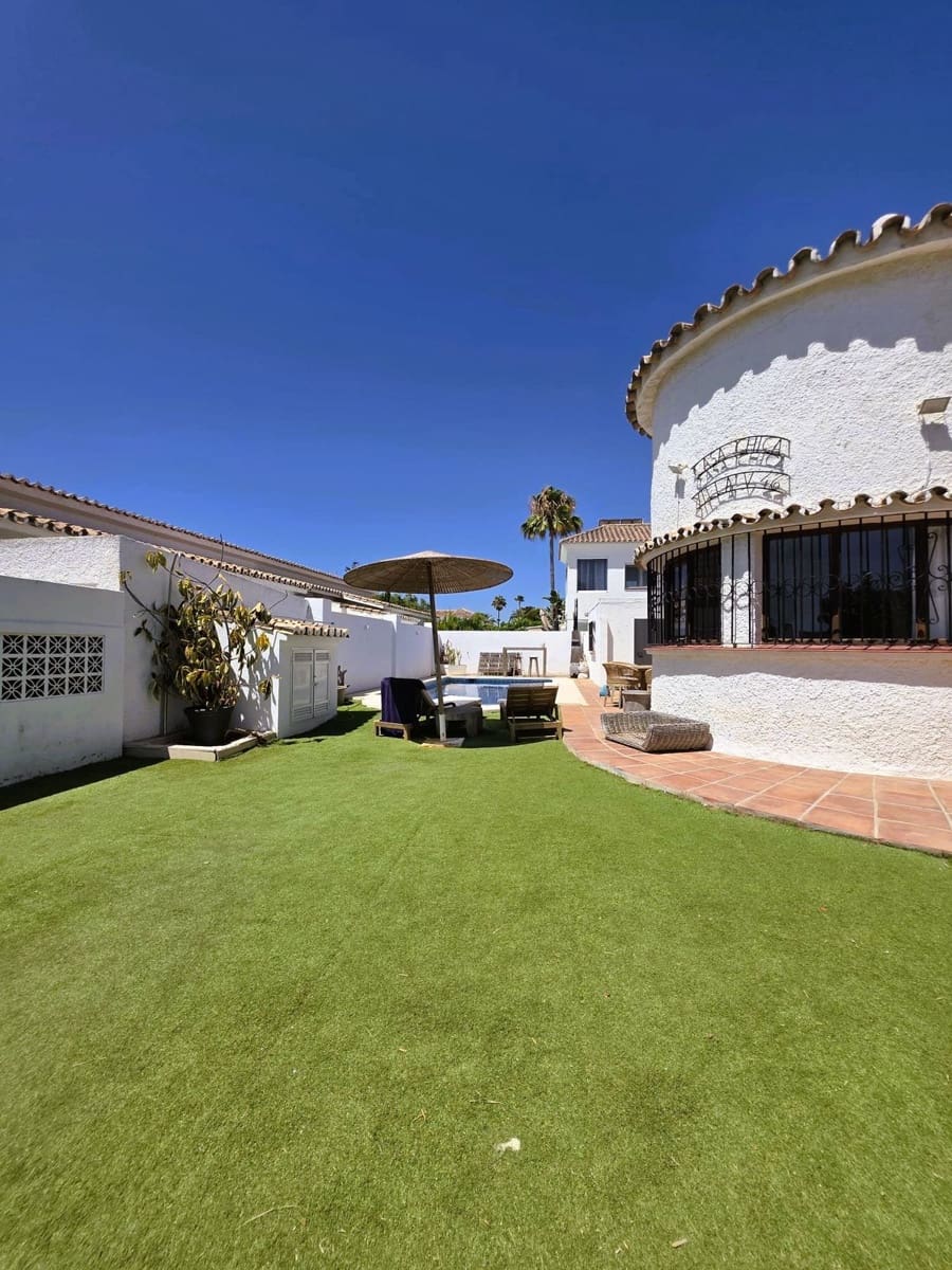 3 camera da letto Villa in vendita in Estepona - 1.200.000 € (Rif: 9967448)
