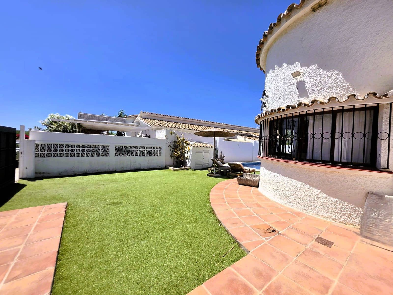 3 camera da letto Villa in vendita in Estepona - 1.200.000 € (Rif: 9967448)