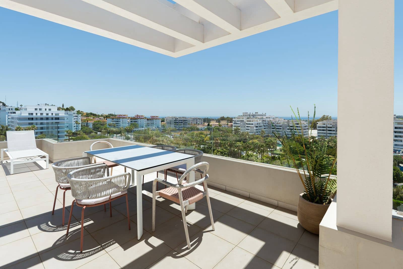 4 chambre Penthouse à vendre à Nueva Andalucia - 1 149 000 € (Ref: 9967451)