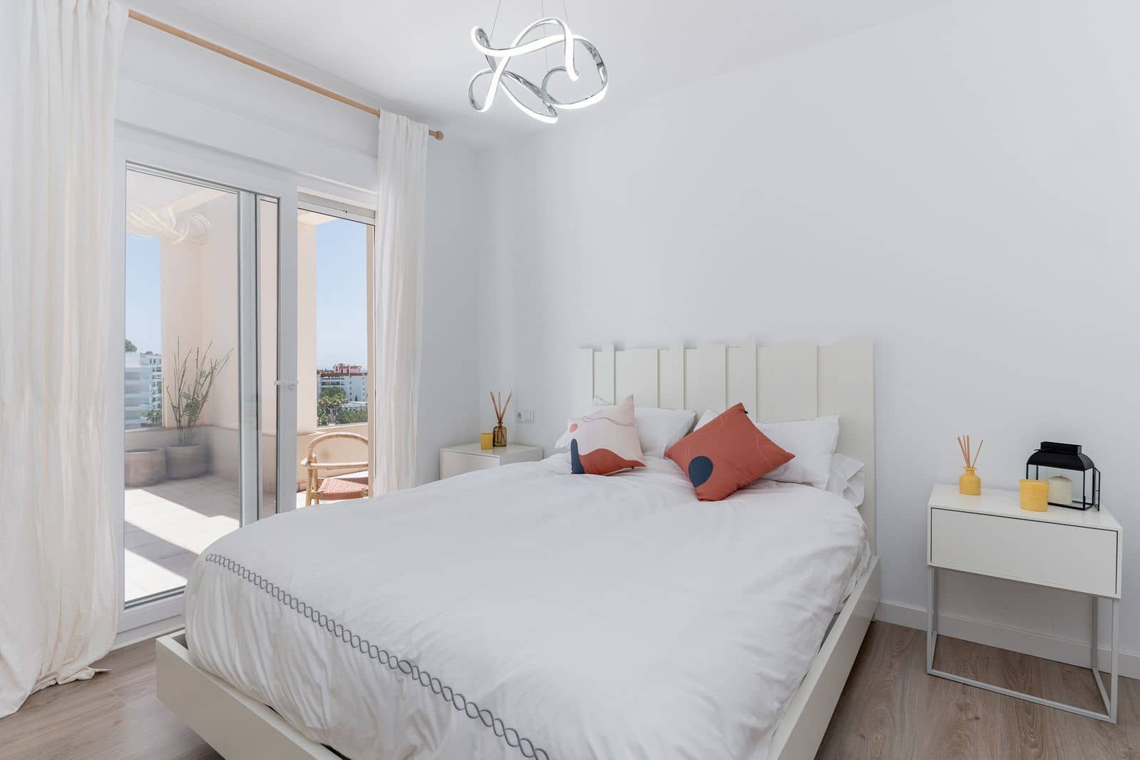 4 chambre Penthouse à vendre à Nueva Andalucia - 1 149 000 € (Ref: 9967451)