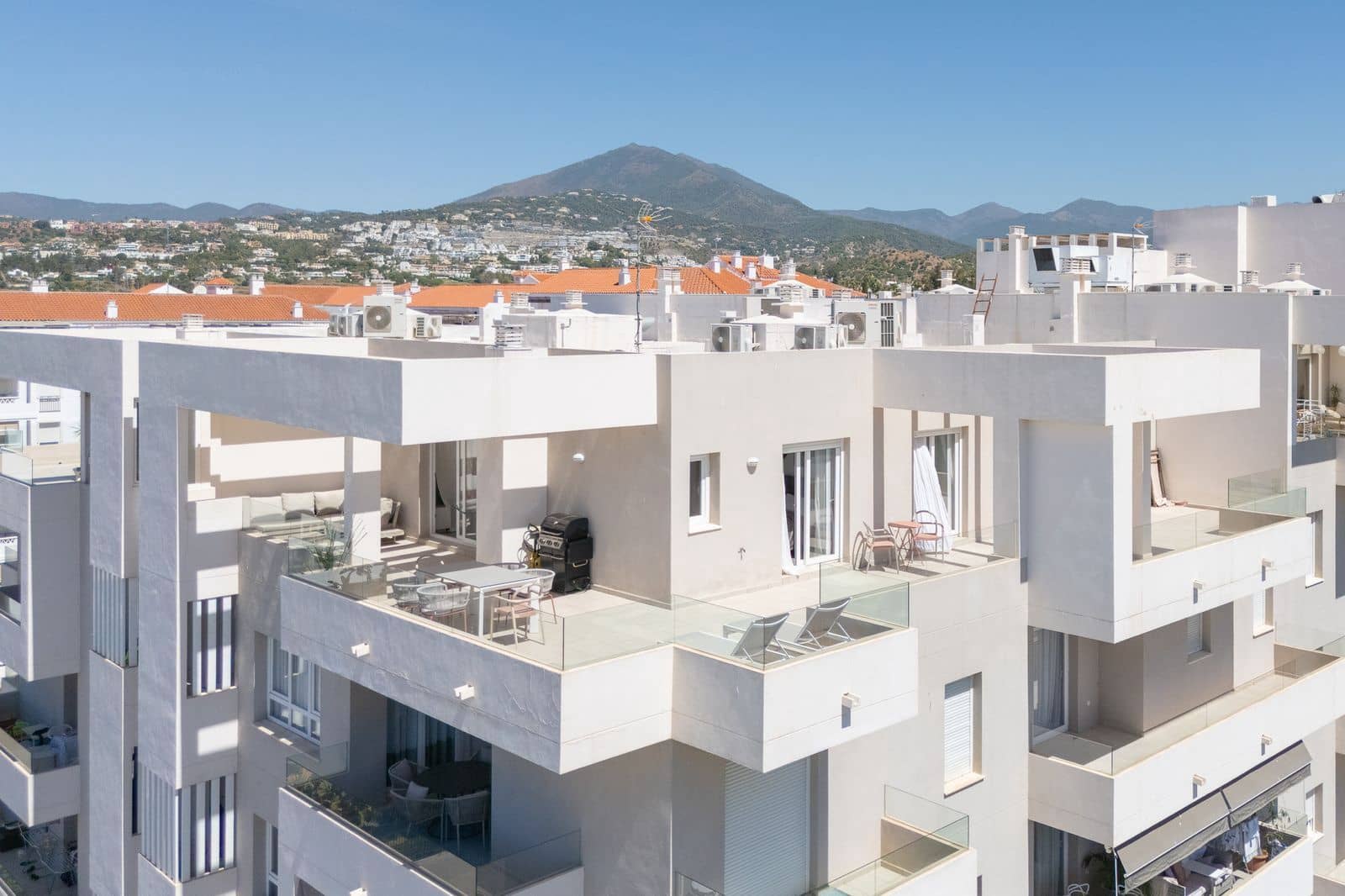 4 chambre Penthouse à vendre à Nueva Andalucia - 1 149 000 € (Ref: 9967451)