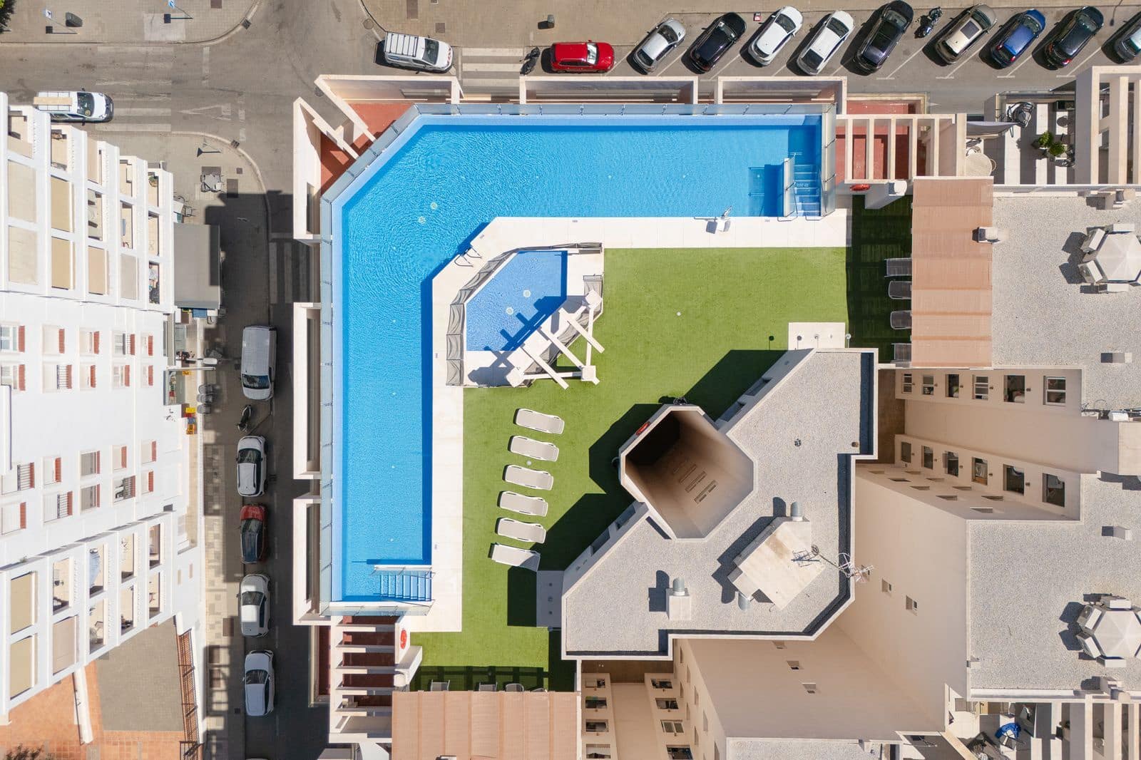 4 chambre Penthouse à vendre à Nueva Andalucia - 1 149 000 € (Ref: 9967451)