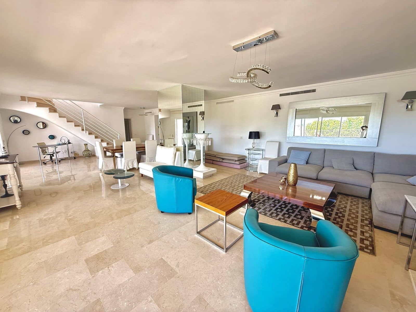 5 makuuhuone Kattohuoneisto myytävänä paikassa Marbella - 1 400 000 € (Ref: 9967455)