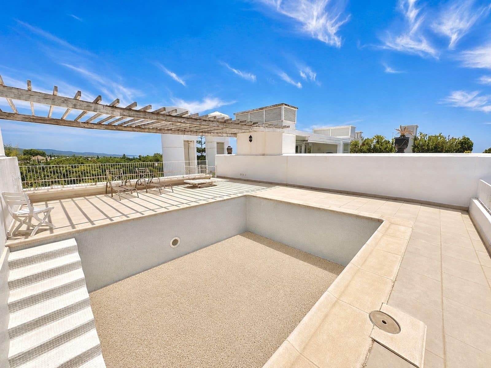 5 makuuhuone Kattohuoneisto myytävänä paikassa Marbella - 1 400 000 € (Ref: 9967455)