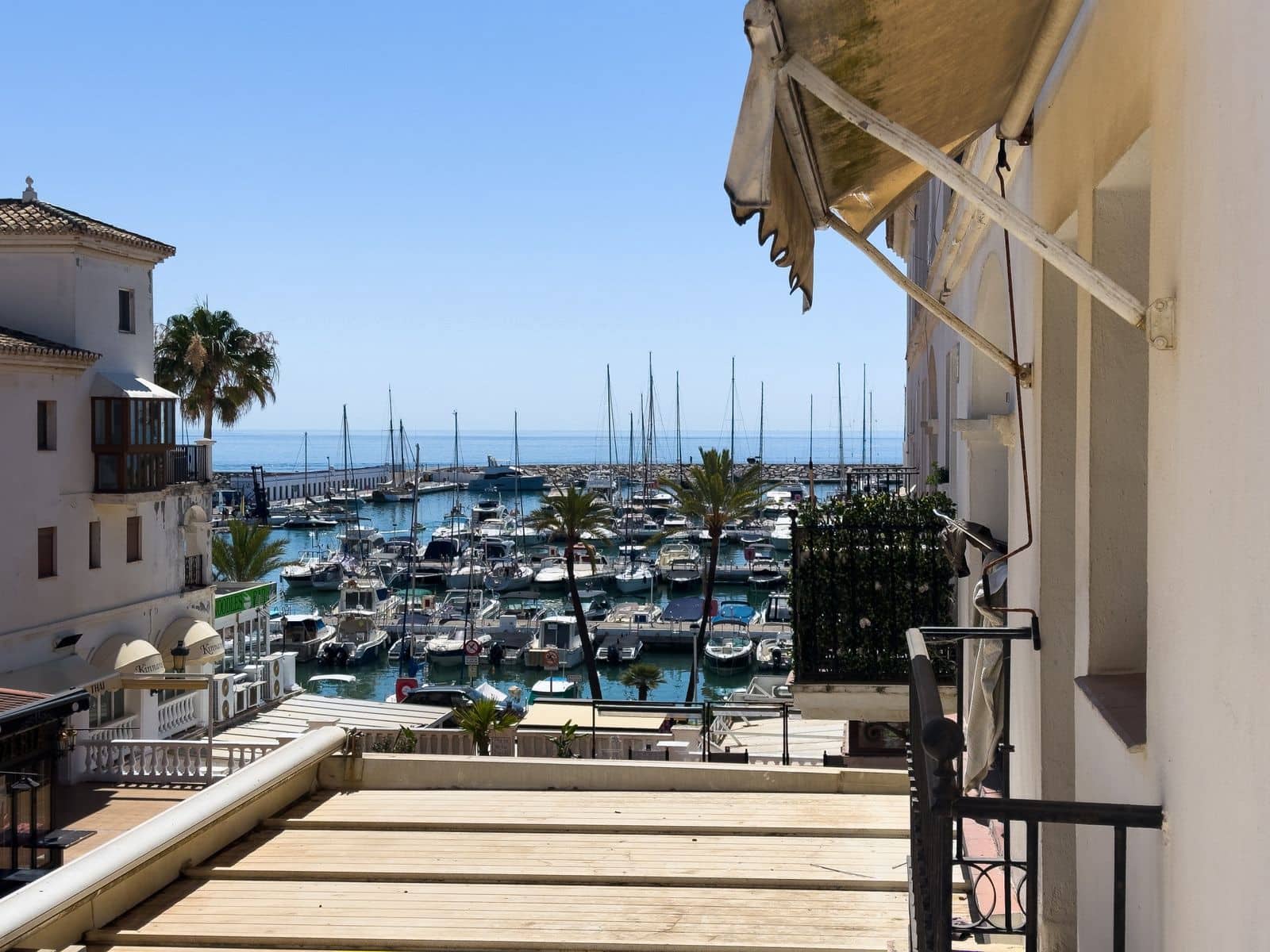 2 quarto Apartamento para venda em La Duquesa / Puerto de la Duquesa - 290 000 € (Ref: 9967461)