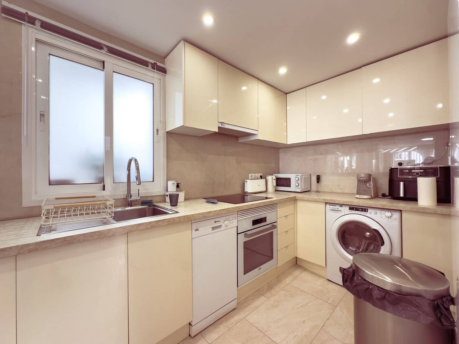 2 quarto Apartamento para venda em La Duquesa / Puerto de la Duquesa - 290 000 € (Ref: 9967461)