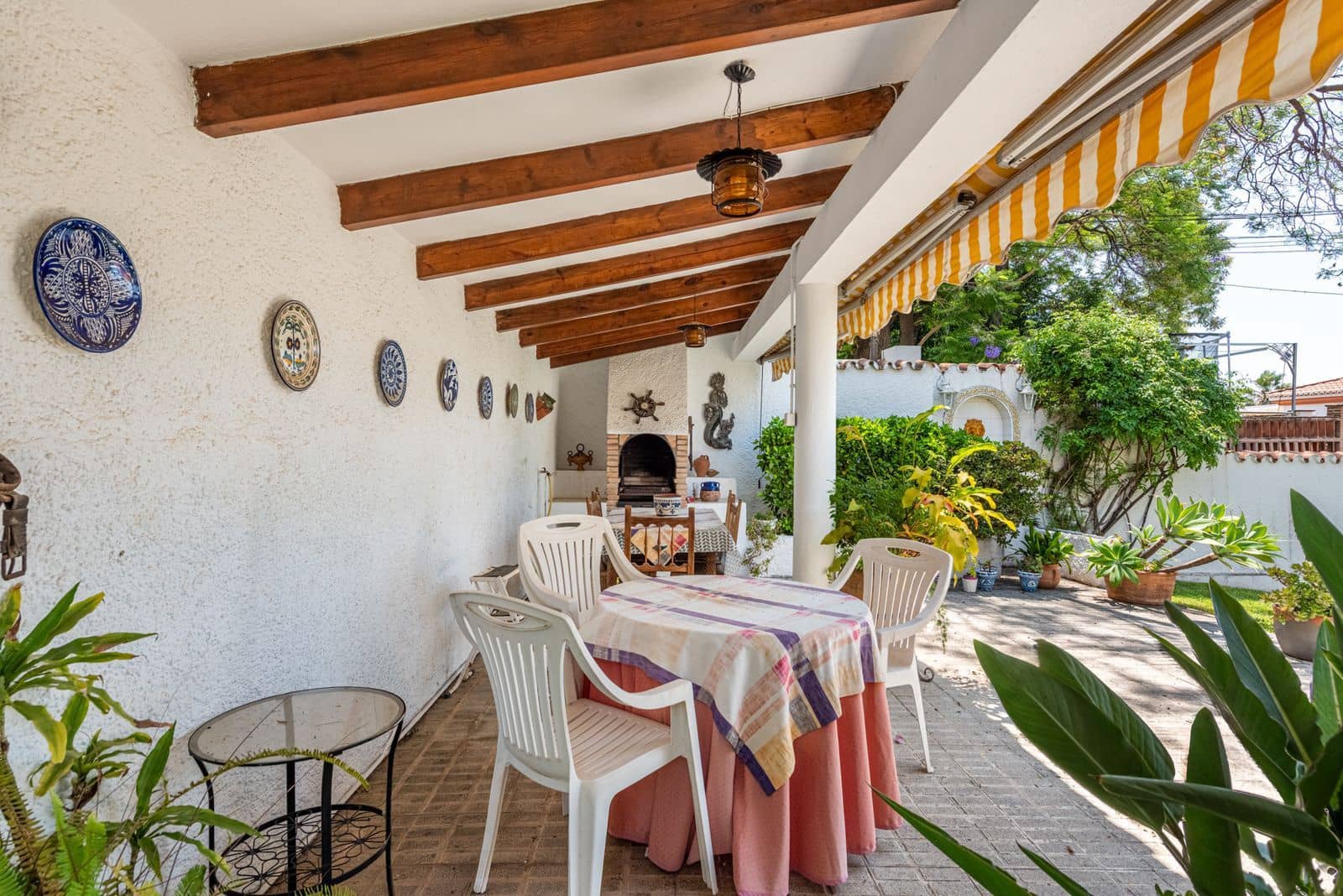 3 slaapkamer Villa te koop in Nueva Andalucia - € 595.000 (Ref: 9967468)