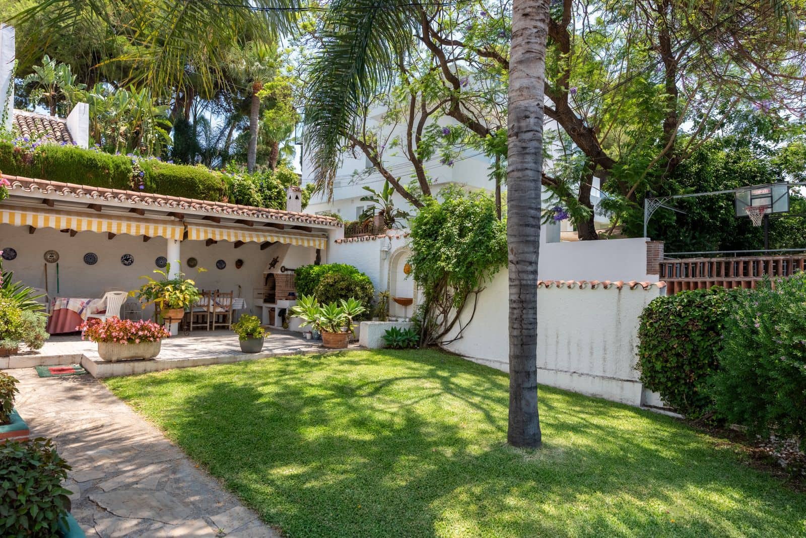 3 slaapkamer Villa te koop in Nueva Andalucia - € 595.000 (Ref: 9967468)