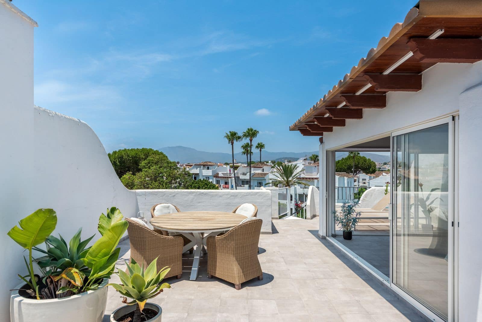 2 soveværelse Penthouse til salg i Estepona - € 580.000 (Ref: 9967469)