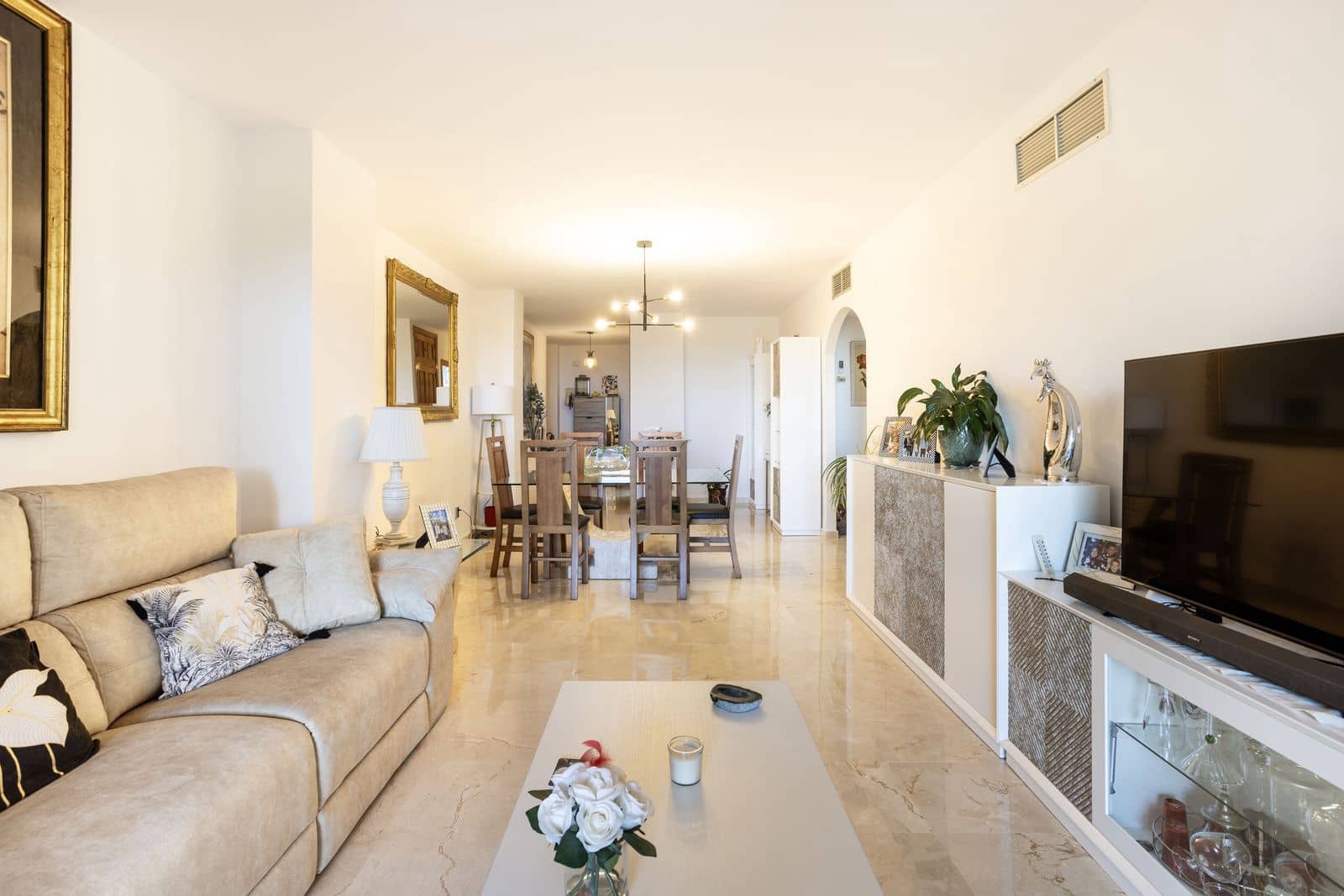 Apartamento de 3 habitaciones en New Golden Mile en venta - 395.000 € (Ref: 9967473)