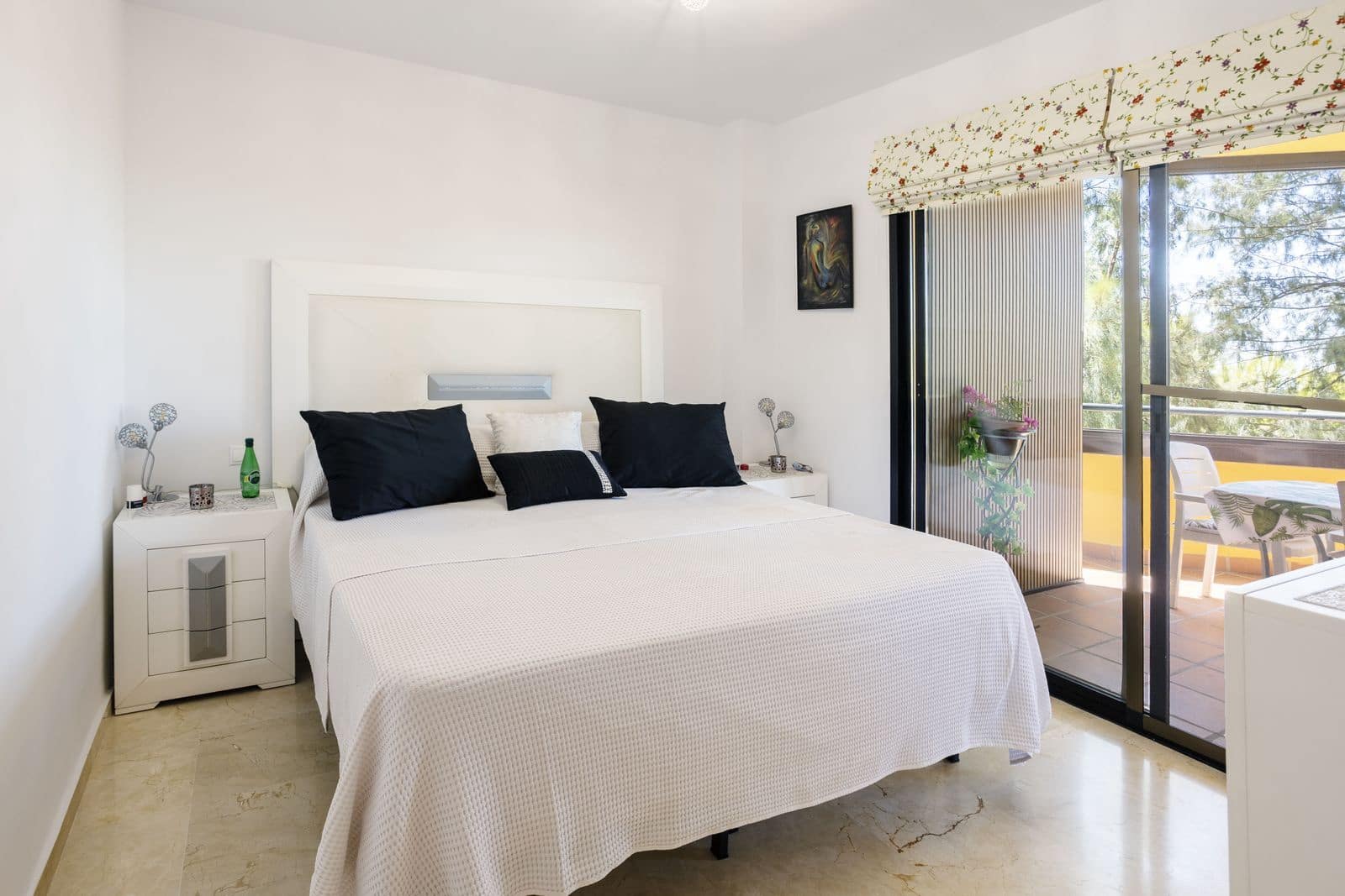 Apartamento de 3 habitaciones en New Golden Mile en venta - 395.000 € (Ref: 9967473)