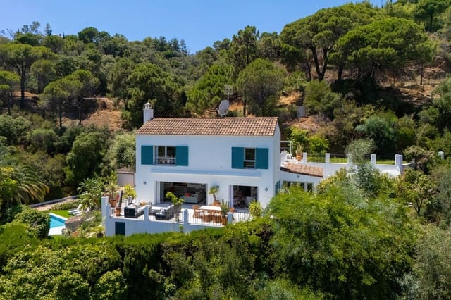 5 soveværelse Villa til salg i El Madroñal, Benahavís - € 2.950.000 (Ref: 9967477)