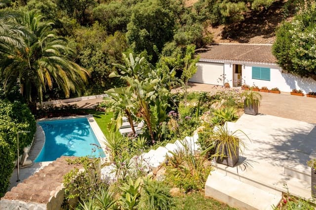 5 soveværelse Villa til salg i El Madroñal, Benahavís - € 2.950.000 (Ref: 9967477)