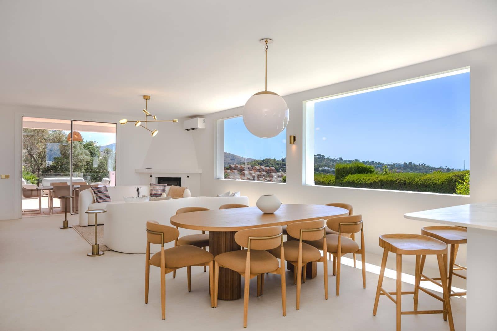 4 bedroom Villa for sale in Elviria - € 2,480,000 (Ref: 9967479)