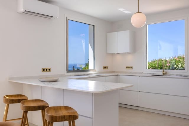 4 slaapkamer Villa te koop in Elviria, Marbella - € 2.480.000 (Ref: 9967479)