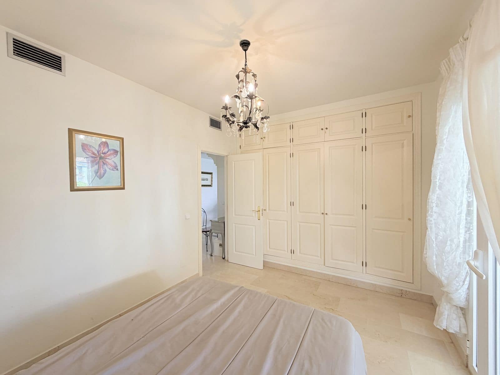 3 quarto Apartamento para venda em New Golden Mile - 800 000 € (Ref: 9967484)
