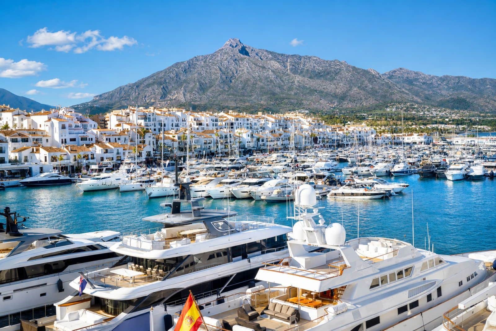 3 quarto Apartamento para venda em New Golden Mile - 800 000 € (Ref: 9967484)