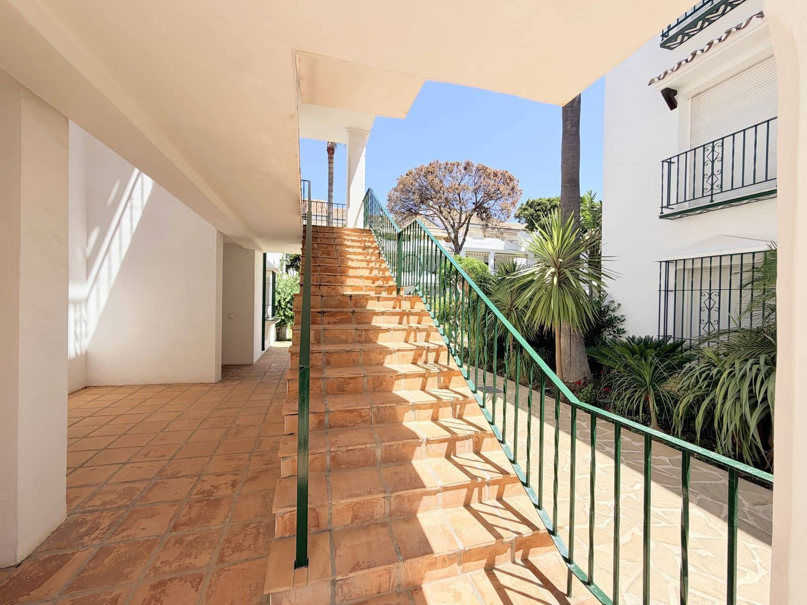 3 quarto Apartamento para venda em New Golden Mile - 800 000 € (Ref: 9967484)
