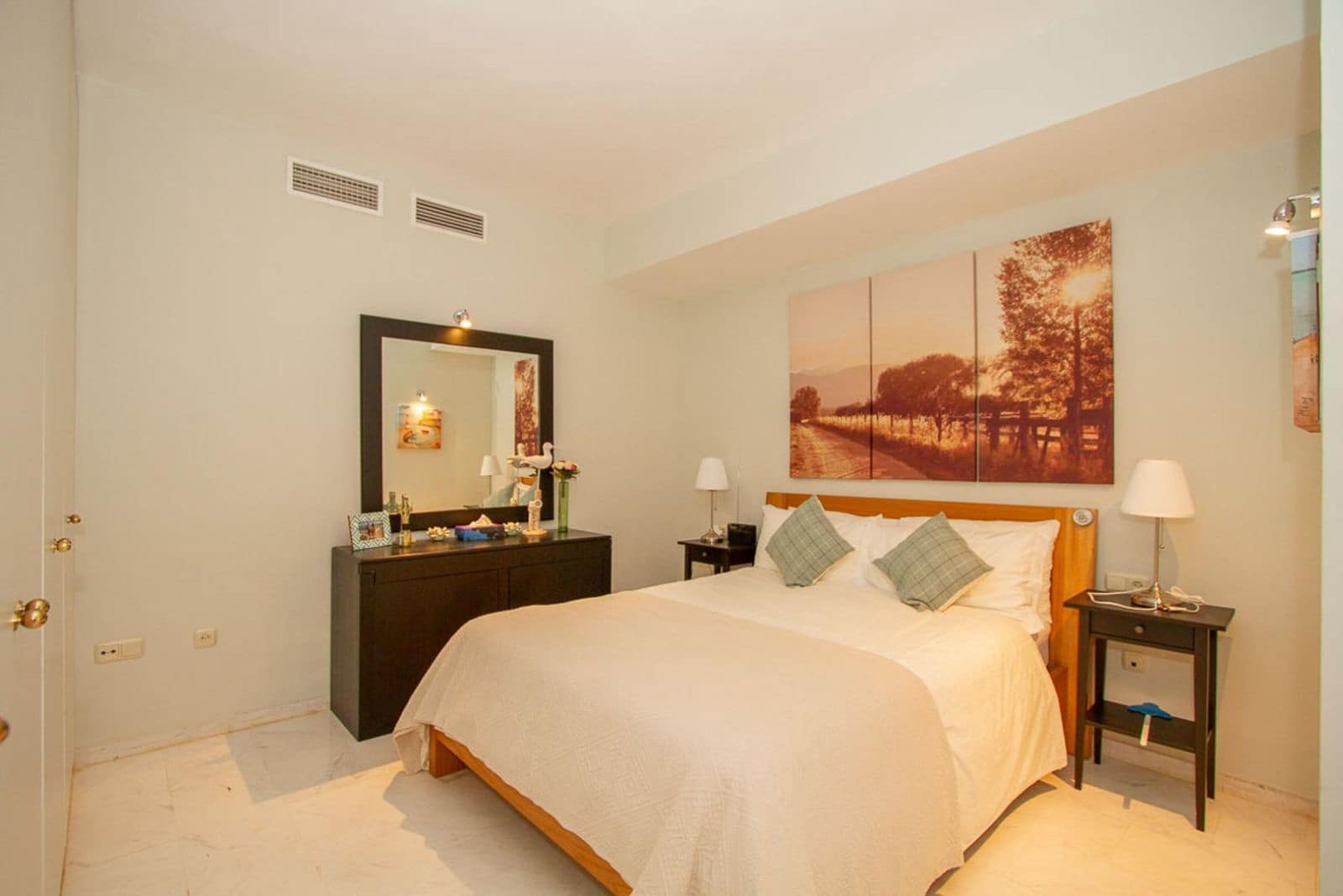 2 bedroom Apartment for sale in La Mairena - € 369,000 (Ref: 9967486)