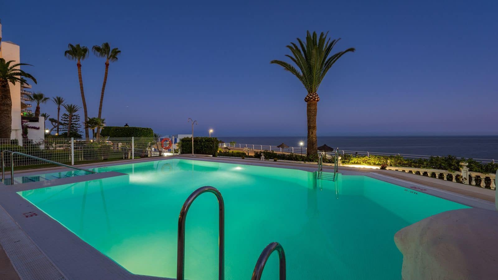 Apartamento de 4 habitaciones en Torremolinos en venta - 2.650.000 € (Ref: 9967488)
