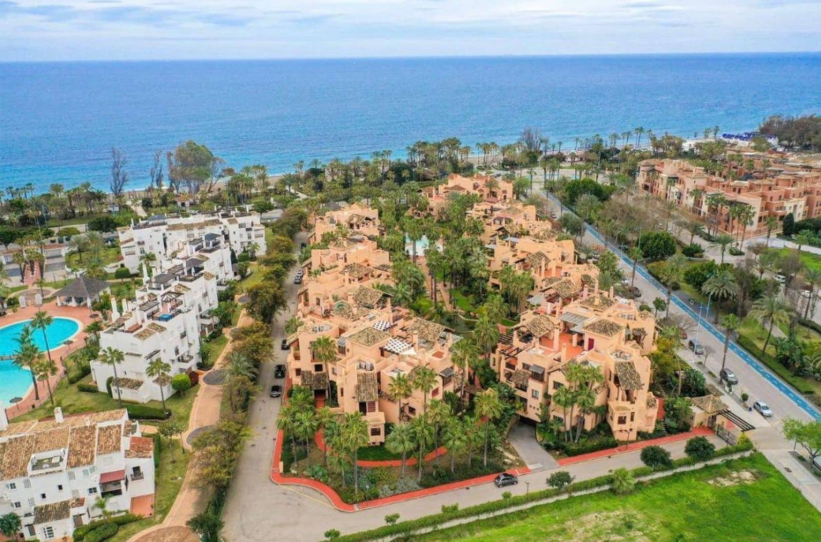 2 bedroom Apartment for sale in San Pedro de Alcantara - € 950,000 (Ref: 9967491)