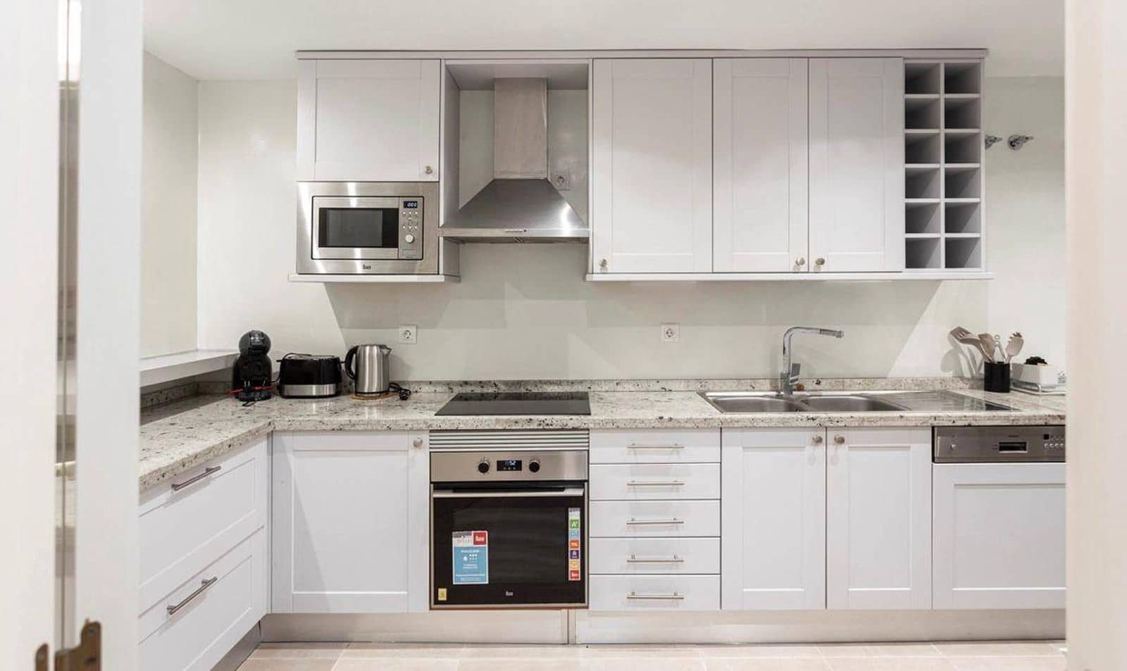 2 bedroom Apartment for sale in San Pedro de Alcantara - € 950,000 (Ref: 9967491)