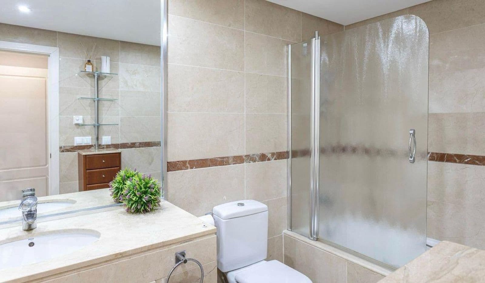 2 bedroom Apartment for sale in San Pedro de Alcantara - € 950,000 (Ref: 9967491)