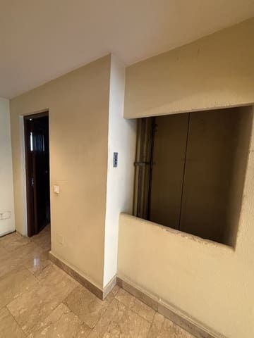 Kommersiell til salgs i Marbella - € 1 500 000 (Ref: 9967497)